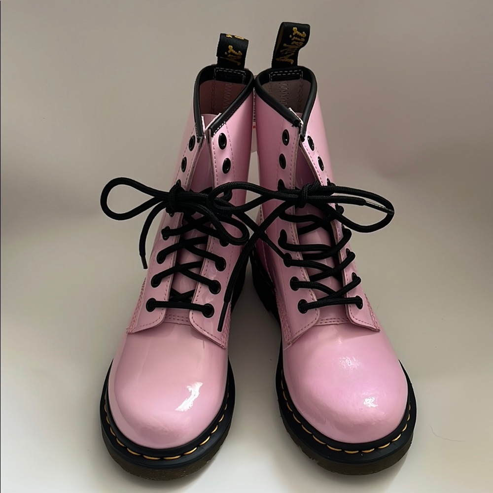 NWT 1460 Doc Martens Light Pink Patent Leather Shiny Combat Boots